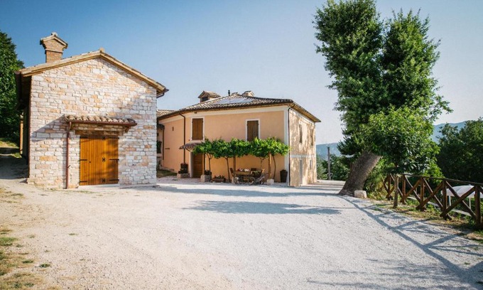 Cagli Apartment | Beautiful Villa degli Orti: Oceanfront Retreat with Pool