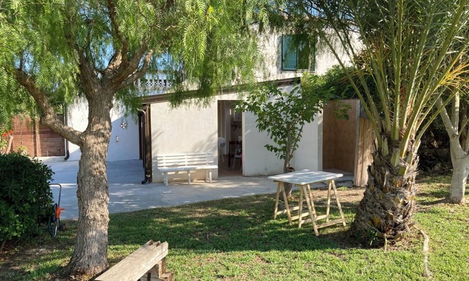 Reitani Villa | Villa Del Lentisco: Oceanfront Retreat with Free Wi-Fi