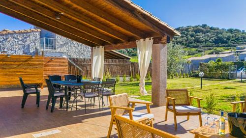 Cala Sinzias House | Villa del Moro: Oceanfront Retreat near Sinzias' Beach