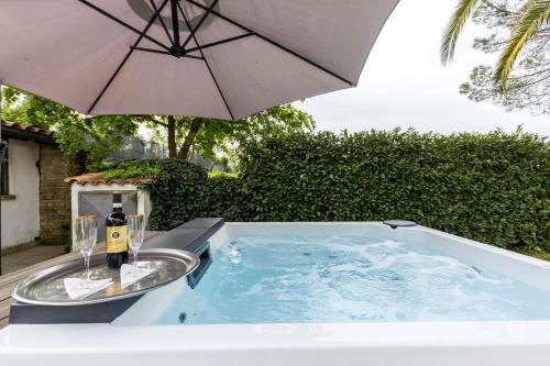 Olgiata Villa | Oceanfront Villa Del Rubbio: Guest Rated 9.4/10