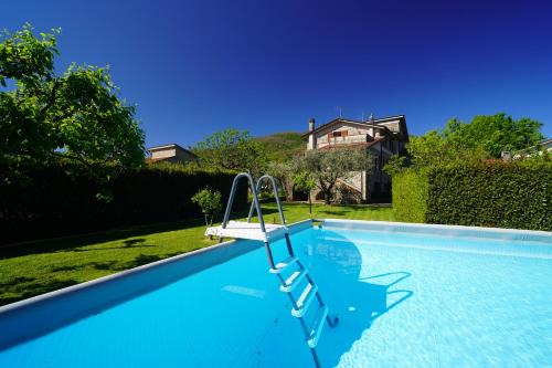 Groppoli Villa | Villa Delia 16p 2 Pools BBQ by VILLASRETREATS