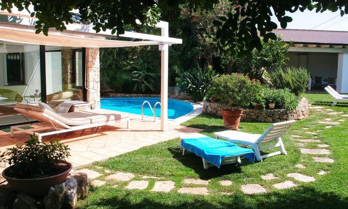 Merine Villa | Discover Villa delle Camelie: Perfect for Families & Relaxation