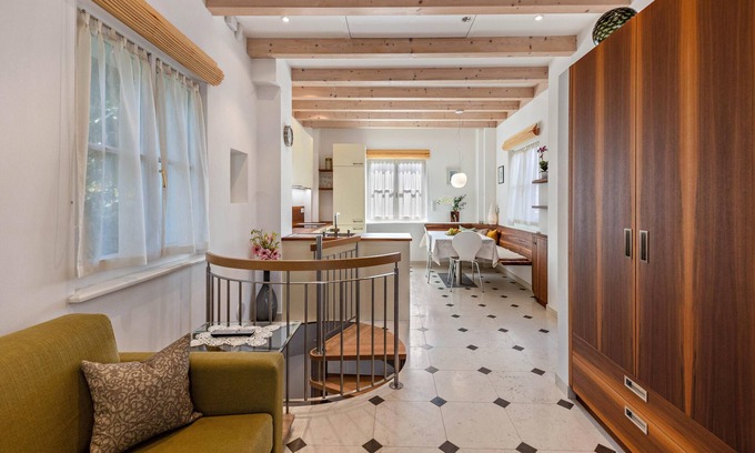 Old Town Villa | Idyllic Villa 'Dependance Runkelstein' with Scenic Mountain Views