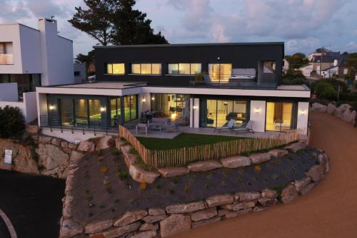 Pleumeur-Bodou Villa | Discover Villa des Agapanthes: Pet-Friendly Retreat Awaits
