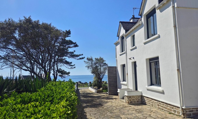 Trevignon House | Oceanfront Villa des Embruns: Authentic Coastal Retreat