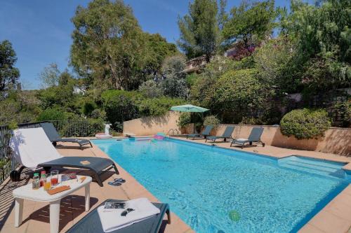 La Croix-Valmer Apartment | Oceanfront Escape at Villa des Fontenelles - 4-Star Comfort