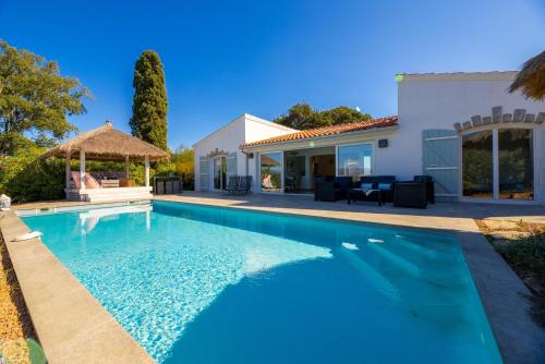 Porticcio House | Exclusive Villa des Orangers: Ocean View with Pool