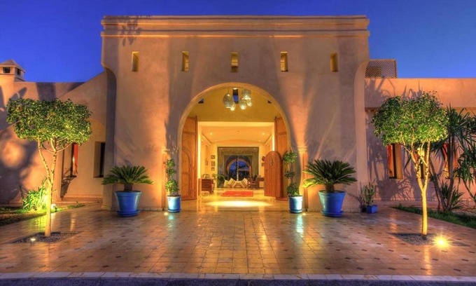 Tassoultante House | Villa des Senteurs - Idyllic Estate with Pool & Jacuzzi