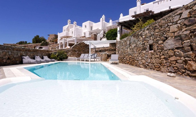 Houlakia Villa | Seaside Comfort at Villa Desiree - Seablue Villas Mykonos