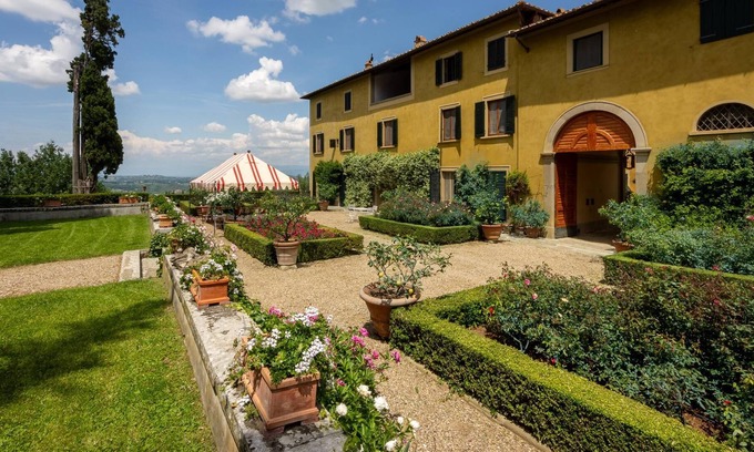 Santo Stefano A Tizzano Villa | Villa di Tizzano, Luxurious Retreat in Paradise