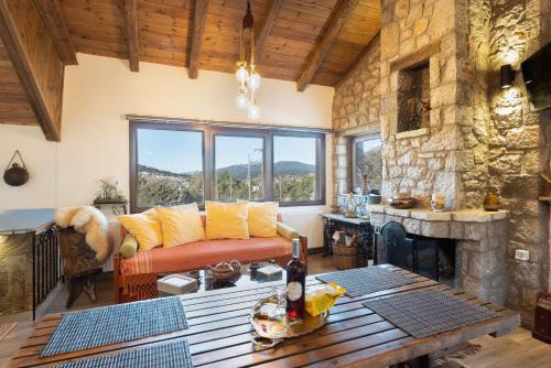 Arachova House | Pet-Friendly Villa Dianne Apt 2 in Livadi Arachovas