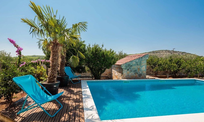 Seget Villa | Exquisite Villa Didovi Dvori with Ocean View & Private Pool