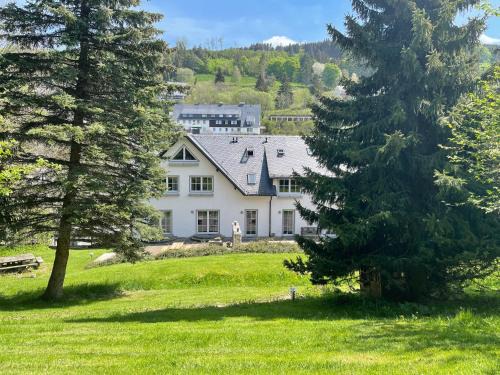 Schwalefeld Apartment | Family-Friendly Getaway at Villa die Sonne