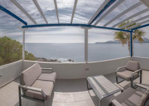 Mavrovouni Villa | Discover Villa Dimos: Oceanfront Bliss with Top Ratings
