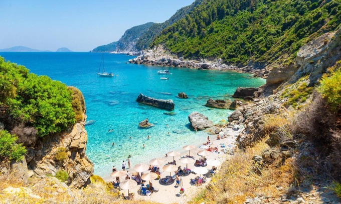 Xanthi Region Villa | Villa Diona: Oceanfront Five-Bedroom Retreat for 10