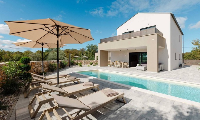 Kras Villa | Villa DIVA I with private pool
