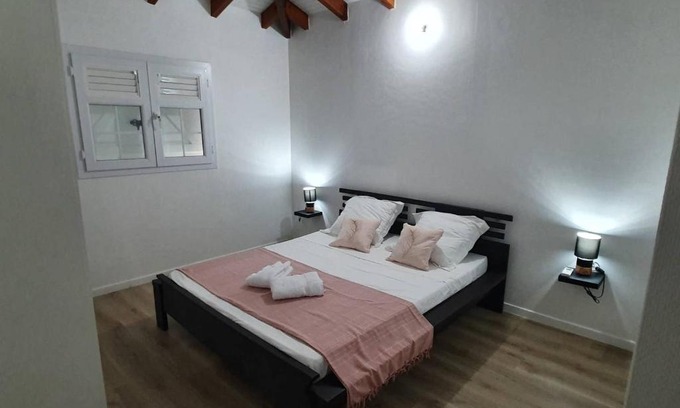 Trois-Ilets Villa | Villa DNJ: Poolside Retreat with Ocean Views & Family Amenities