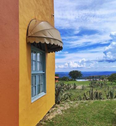 Pirenopolis House | Serene Villa dos Pireneus with Oceanfront Pool & Spa