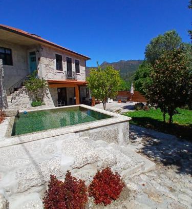 Terras de Bouro House | Scenic Villa Dos Santos - Gerês Country House with Ocean View
