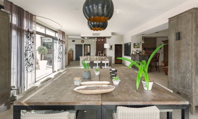 St.-Remy-de-Provence Villa | Villa Drossa: Prime Location Near Town Center & Alpilles