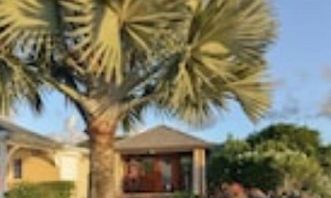 Cul de Sac Villa | Villa Dreamin Blue: Family-Friendly 3 Bedrooms Awaiting You
