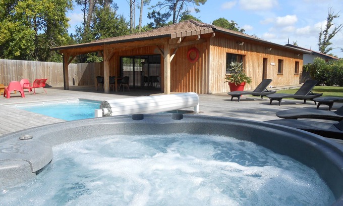 Ares Villa | Villa du Bassin 33: Tranquil Oasis with Pool & Spa