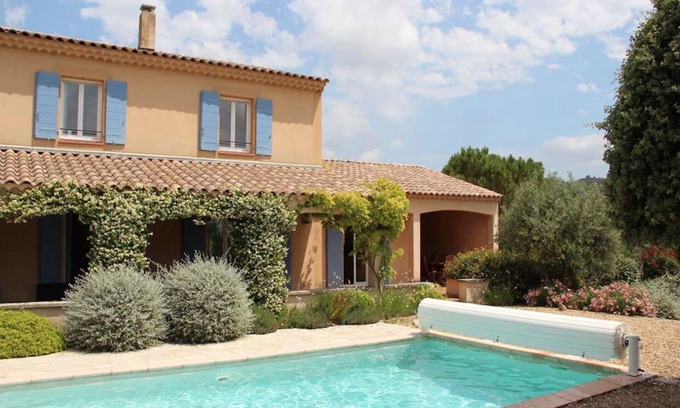 Saumane-de-Vaucluse Villa | Villa du Moulin: Private Pool, Breakfast & Family-Friendly