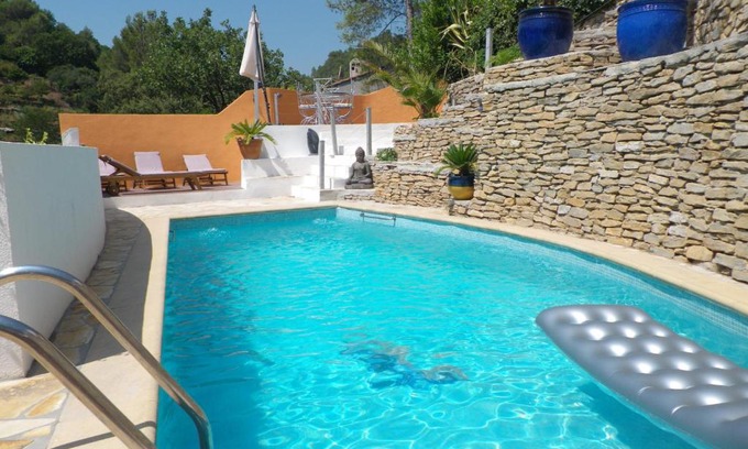 Sollies-Toucas Apartment | Relax at Villa du Sud with Pool & Kitchen Amenities