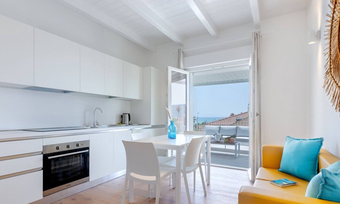 Poetto Apartment | Villa Dubois: Ideal Two Bedroom Apartment for Families