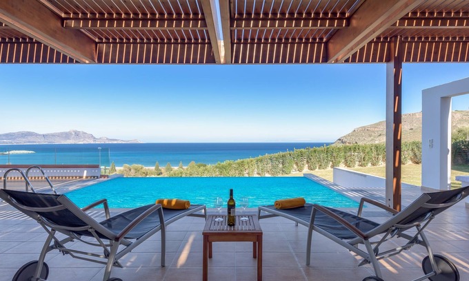 Vlicha Villa | Villa Efippos: Beachside Retreat with Pool & Family Amenities