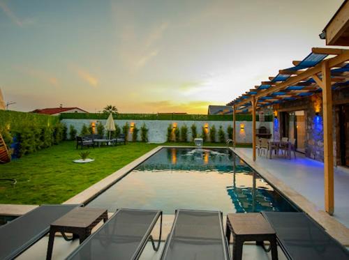 Ciftlik Villa | Villa Ege & Villa Yiğit: Family-Friendly Retreat with Pool