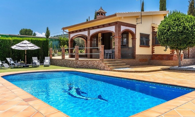 Salar Cottage | Top-Rated Villa El Lote Salar with Pool & Spa Amenities