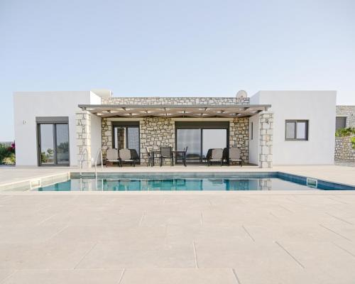 Sitia Villa | Relaxing Villa Elaia with Ocean View and Pool Access