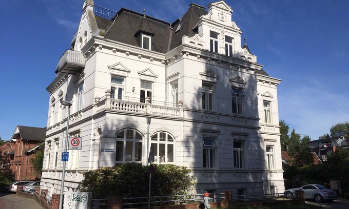 Stade Apartment | Villa Elbia - Family-Friendly Apartment with Kitchen Access