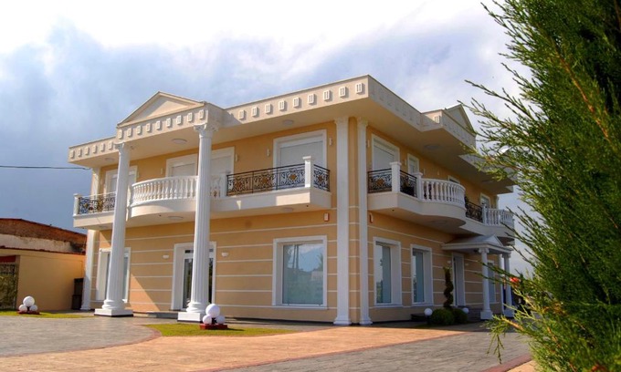 Katerini Apartment | Villa Elena: Guest Rated 9.3 with Pool and Spa Amenities
