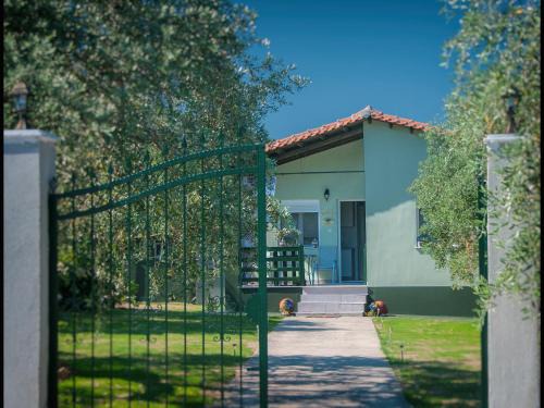 Skala Sotiros House | Villa Elia: Oceanfront Retreat with 9.7/10 Guest Rating