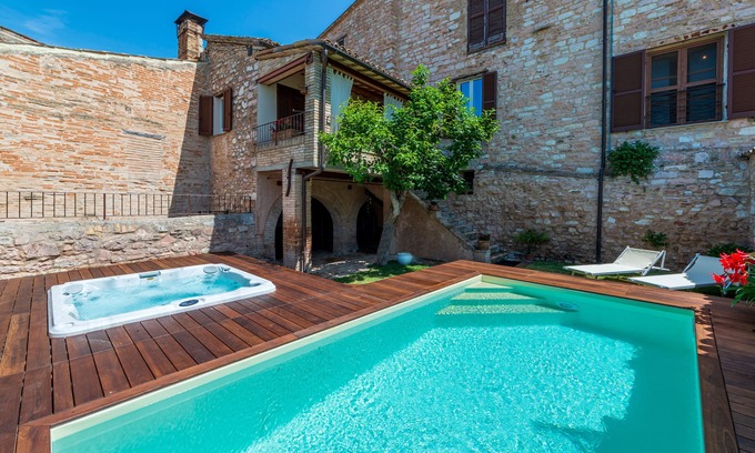 Spello Villa | Discover Villa Elisa: Wellness Retreat with Pool & Spa