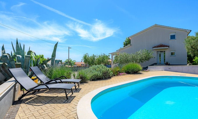 Roskici Villa | Idyllic Villa Elisa with Private Pool in Istria's Garden