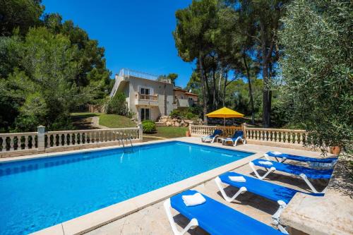 Cala Ratjada Villa | Villa Ensueño: Family-Friendly Getaway with Pool Access