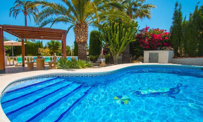 La Canuta Villa | Discover Villa Erik: A Family-Friendly 4-Star Retreat