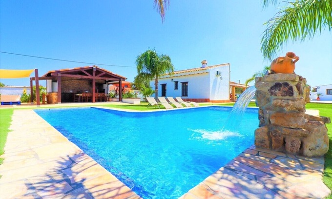 La Coquina Ski Chalet | Villa Alazan: Private Pool Finca for Up to 14 Guests