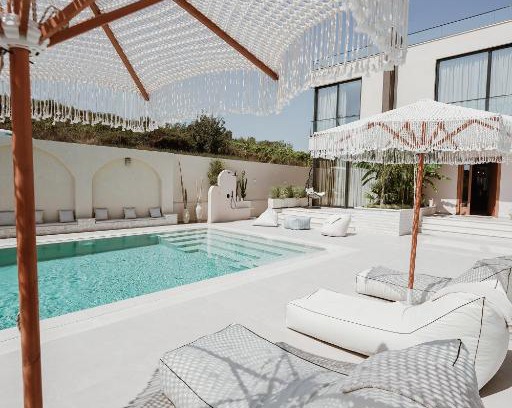 Rade Villa | Villa Escape 21: Guest Rated 9.8 with Oceanfront Pool