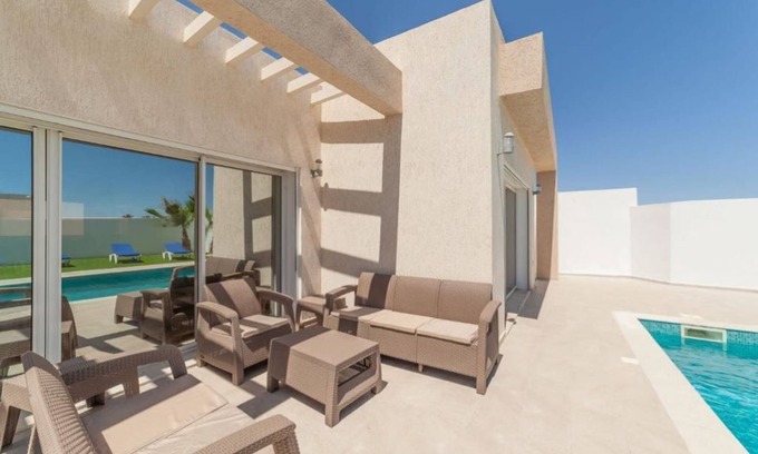 Aghir Villa | Villa Esia: Family-Friendly Oasis with Pool in Djerba Midoun