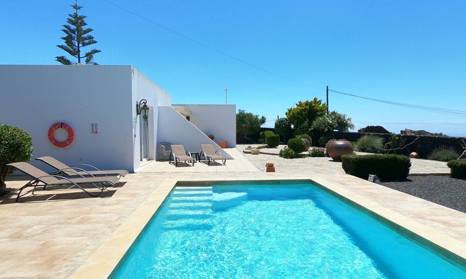 Conil Villa | Villa Essence: A/C, Private Pool & Breathtaking Ocean Views