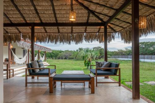Atins Bed & Breakfast | Experience Villa Estrelas Atins: Ocean Views & Pet Friendly