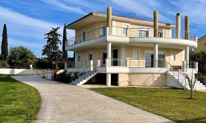 Malakonta Villa | Experience Villa Eva in Eretria for Your Dream Getaway