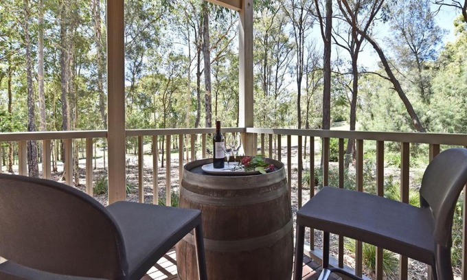 Pokolbin Villa | Elegant 2BR Villa at Pinot Gris Resort - Family Friendly Stay