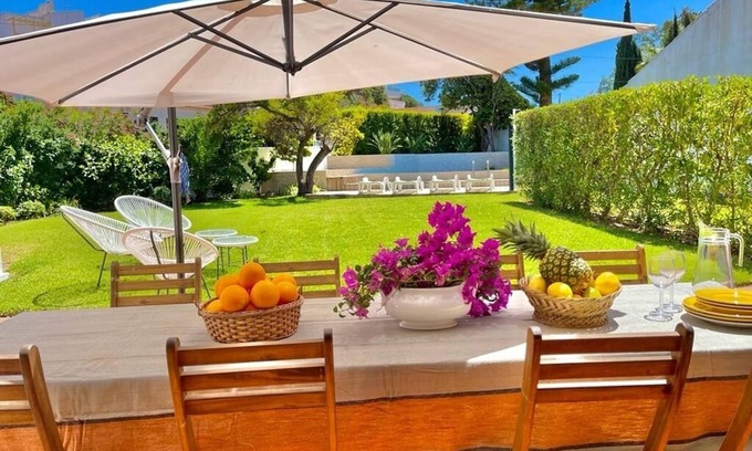 Alfa-Mar House | Villa Falésia Beach: 5-Minute Walk to Oceanfront Bliss