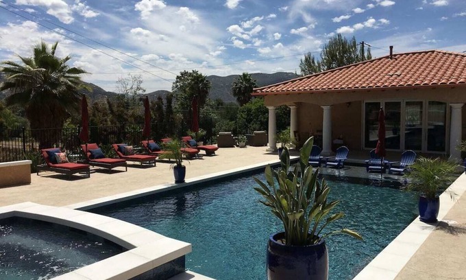 Fallbrook Villa | Villa Fallbrook: Tranquil Retreat with Ocean View & Spa