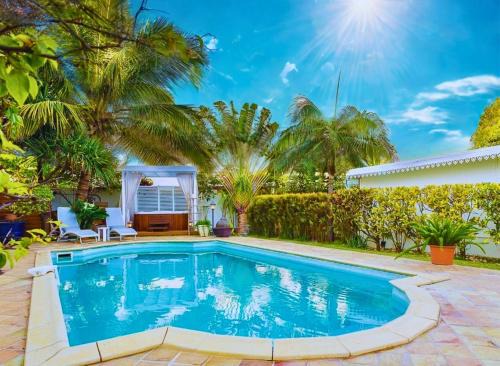 Etang Sale Les Bains Villa | Discover La Varangue Emmanuel: Your Perfect Getaway